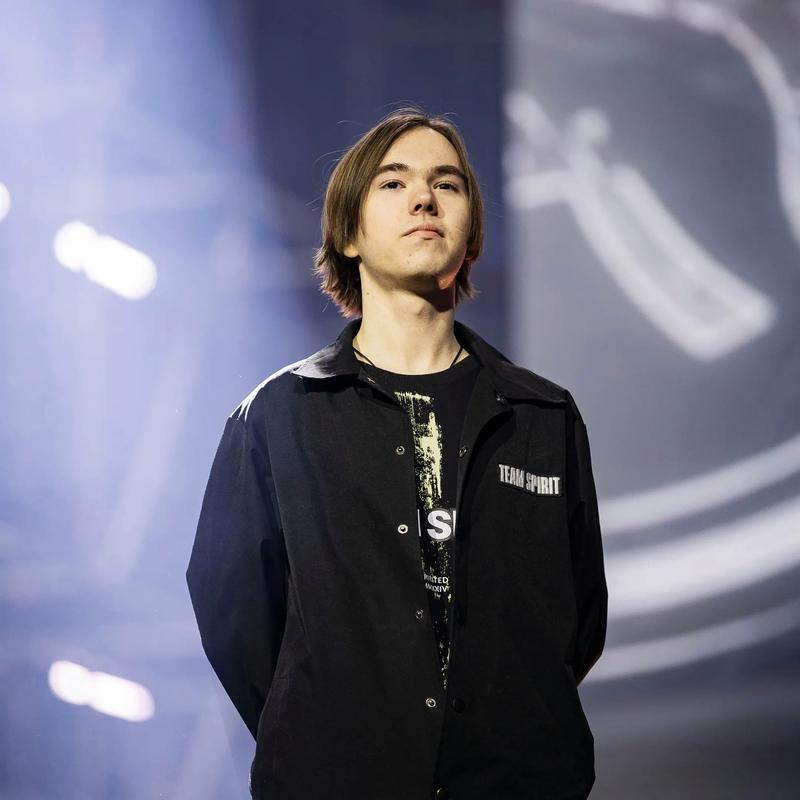 LPL夏季赛区域选拔赛：RNG 3：2 险胜LNG，获得最后一张门票