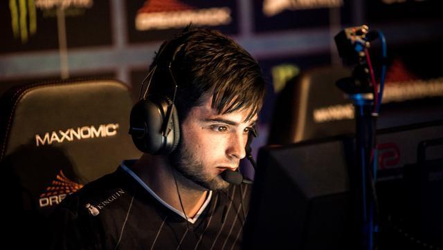 FPX官博为中单Care庆生：19岁新人还需成长，很荣幸与你一路同行